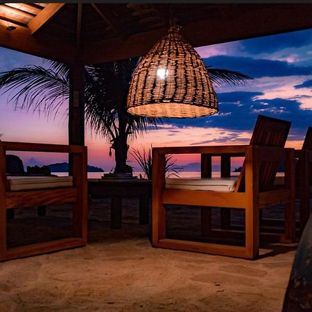 Villa Refugio Na Frente Do Mar Em Ilha De Araujo Parati Exterior foto
